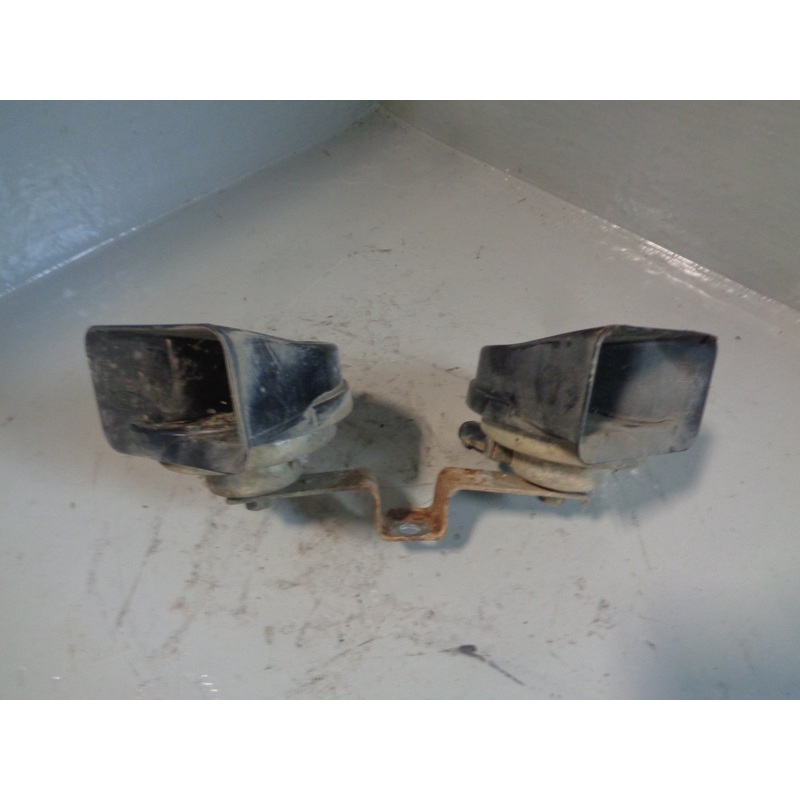 Range Rover L322 Horns Pair Of Two Tone Horns Land Rover 2010 to 2013