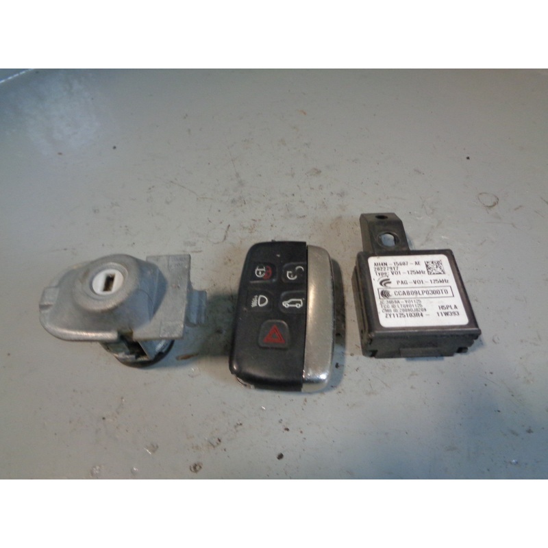 Discovery 4 Key Remote and Blade with Door Lock Land Rover 2009 to 2014 K18035