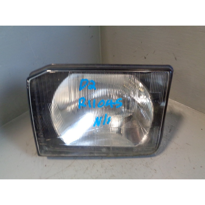 Discovery 2 Headlight Near Side Pre-Facelift XBC105130 Land Rover R11045