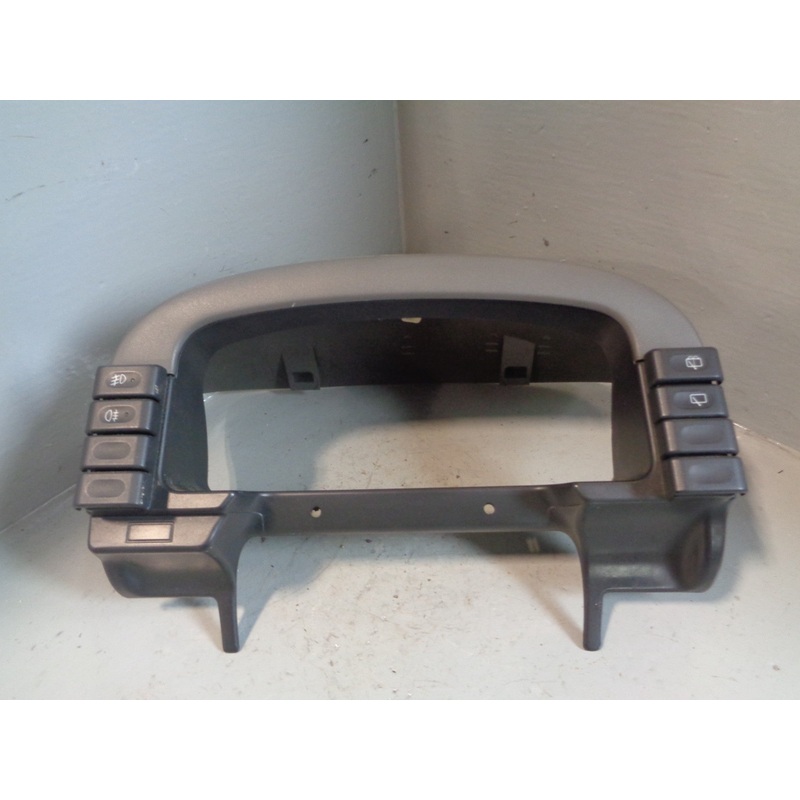 Discovery 2 Instrument Surround Speedo in Grey Land Rover 1998 to 2004 R11045