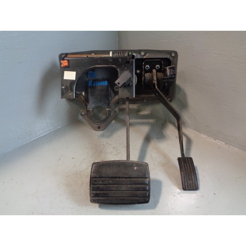 Discovery 2 Pedal Set Auto Brake Accelerator Land Rover 1998 to 2004 R11045