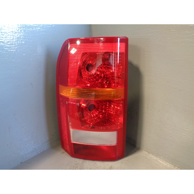 Discovery 3 Tail Light Cluster Near Side Rear XFB000573 2004 to 2009 K07045