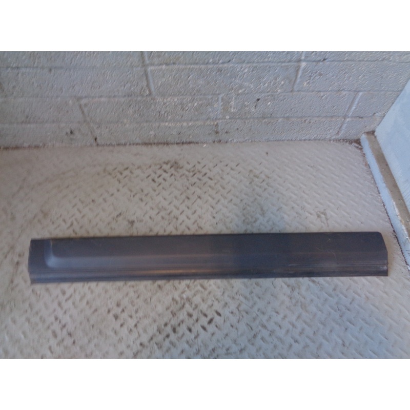 Discovery 4 Lower Door Trim Front Near Side Land Rover 2009 to 2014