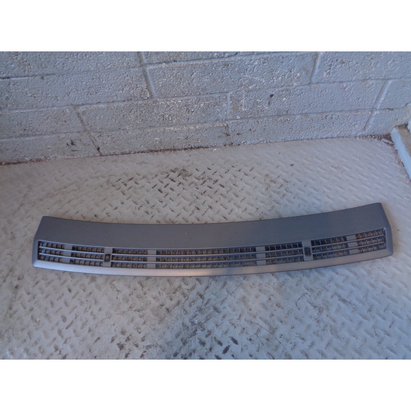 Range Rover L322 Bonnet Grill Under Windscreen 2002 to 2013 R01045