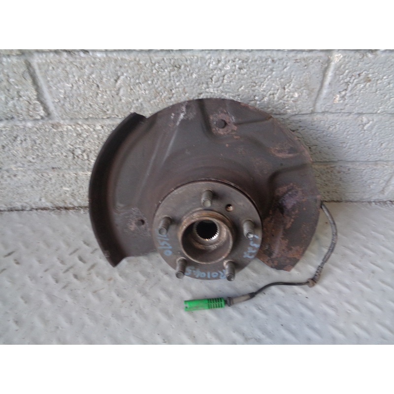 Range Rover L322 Hub Assembly Off Side Front  2006 to 2009 All Models R01045