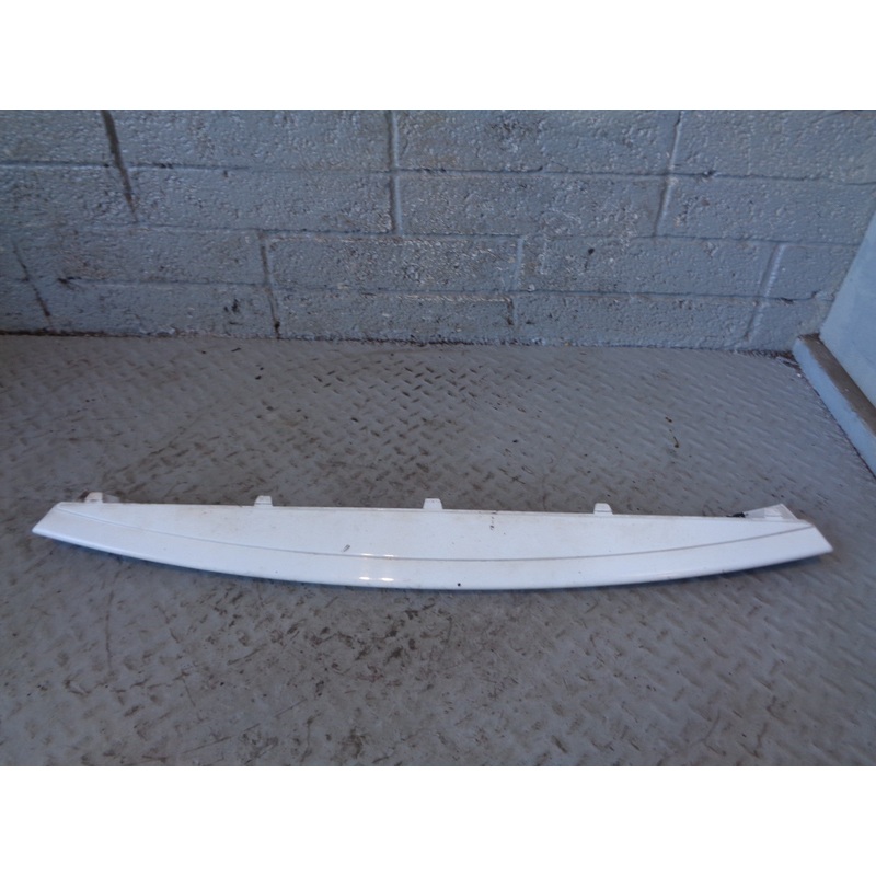 Range Rover Front Bumper Towing Eye Cover Fuji White LRC 867 2010 to 2013
