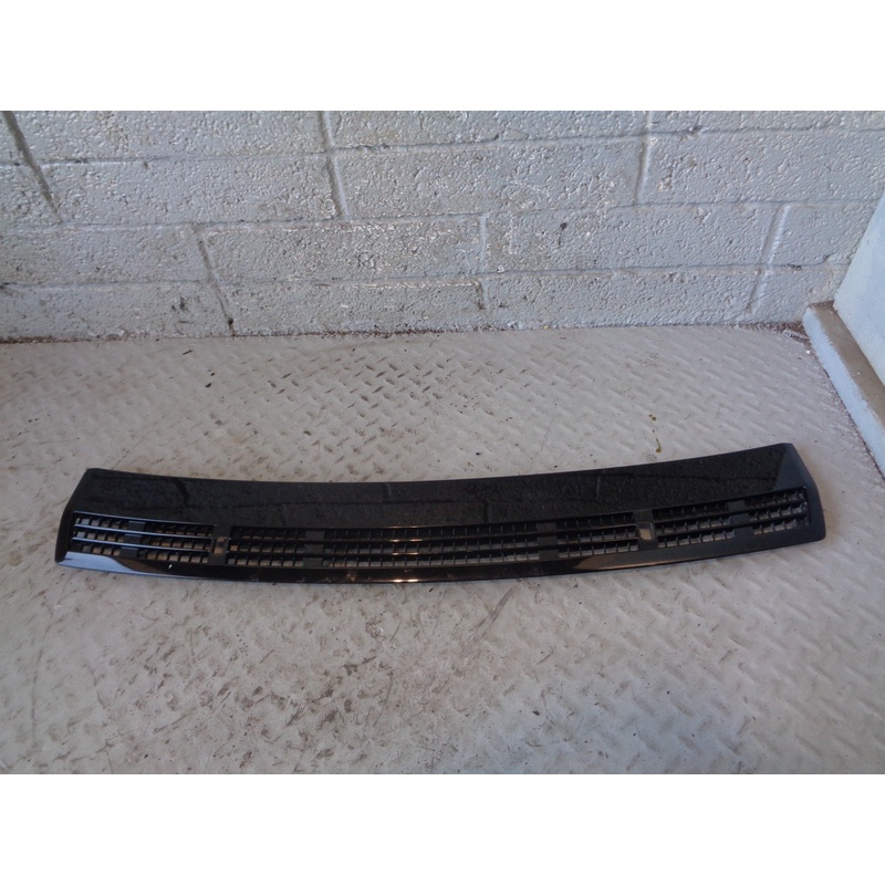 Range Rover L322 Bonnet Grill Under Windscreen Black 2002 to 2013 L24045
