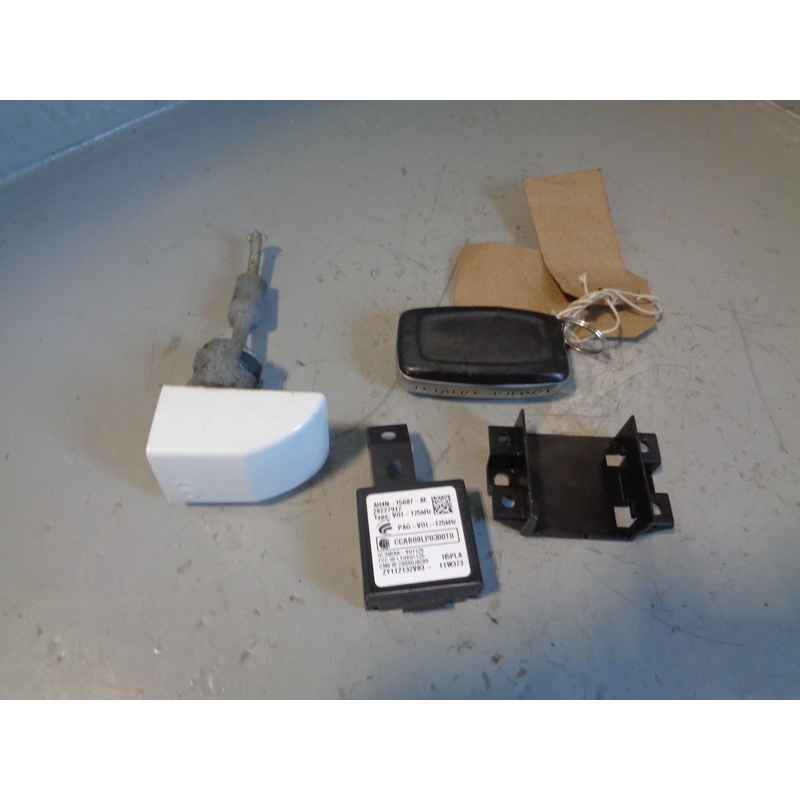 Range Rover L322 Key Remote and Blade with Door Lock Keyless 2009 to 2013 L24045