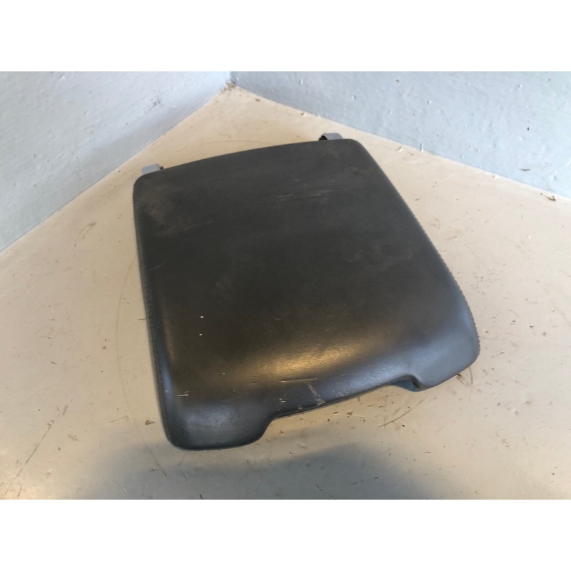 Range Rover L322 Centre Console Front Arm Rest Lid Black 2006 to 2012 R03013